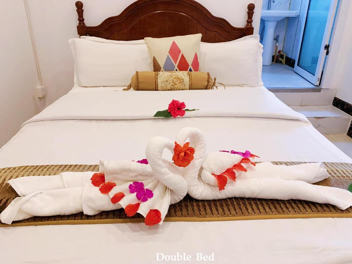 Crystal Beach Hotel Port Vila Esterno foto