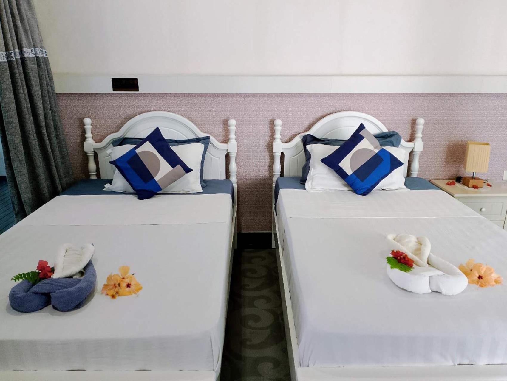 Crystal Beach Hotel Port Vila Esterno foto