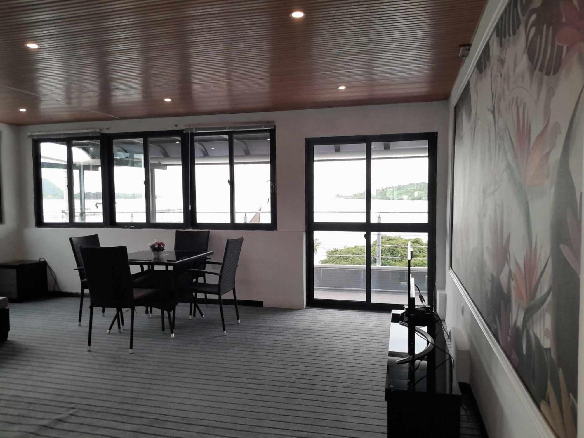Crystal Beach Hotel Port Vila Esterno foto