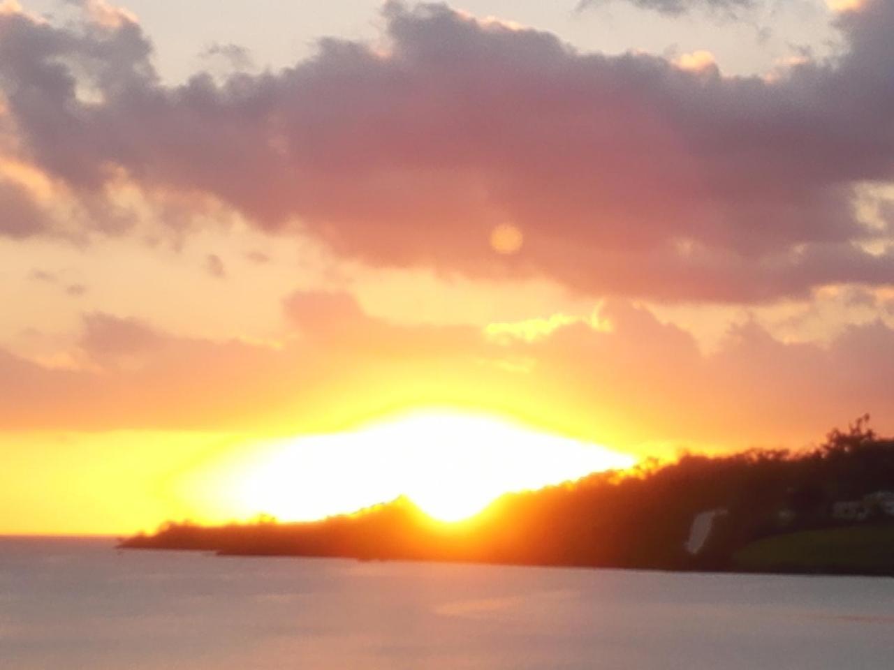 Crystal Beach Hotel Port Vila Esterno foto