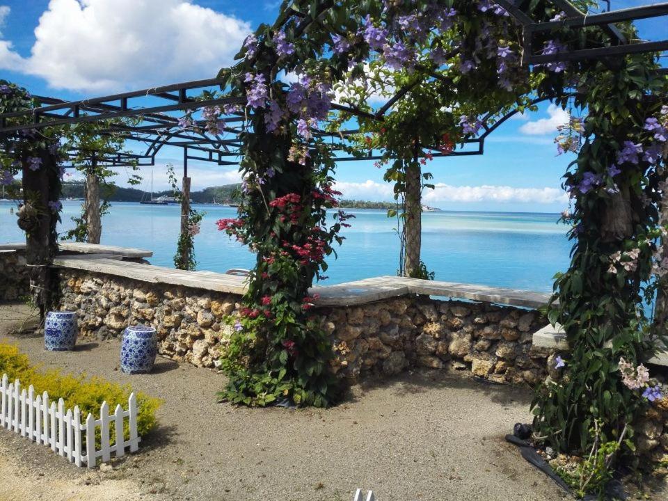 Crystal Beach Hotel Port Vila Esterno foto